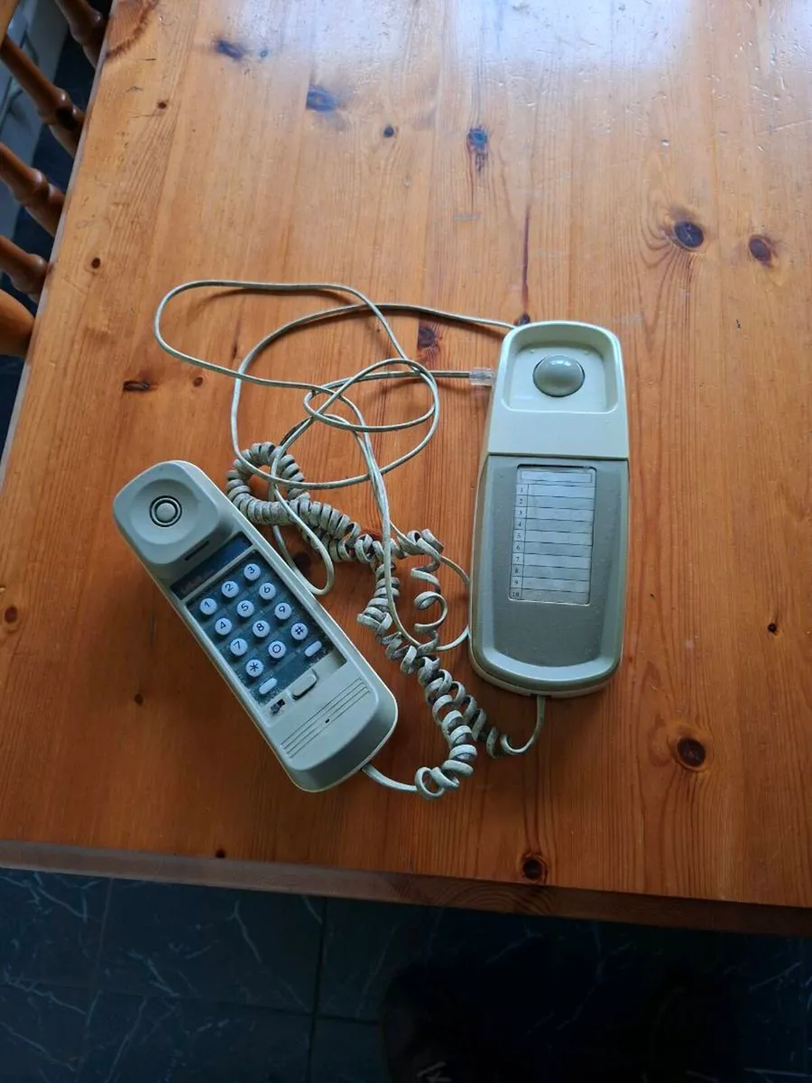 Old phone - Image 1
