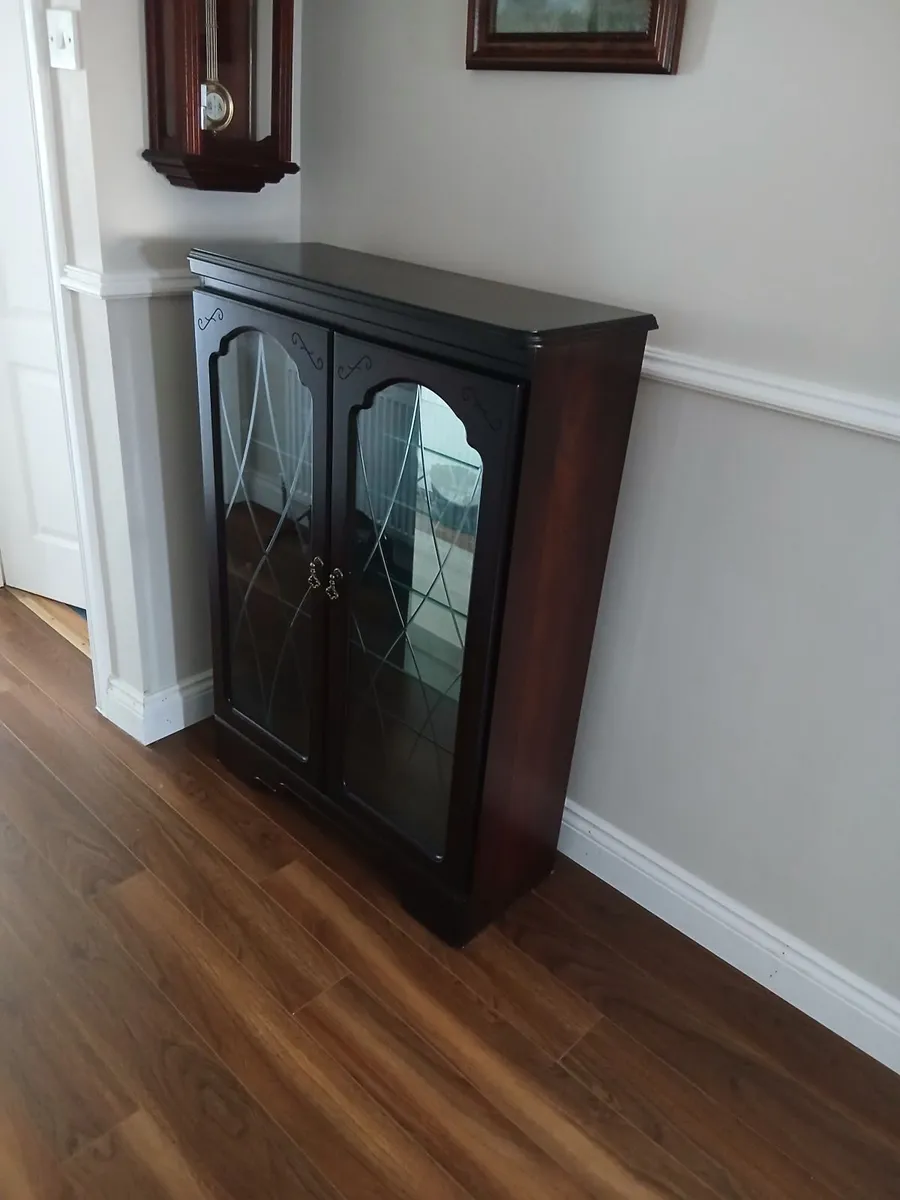 Cabinet - Image 3