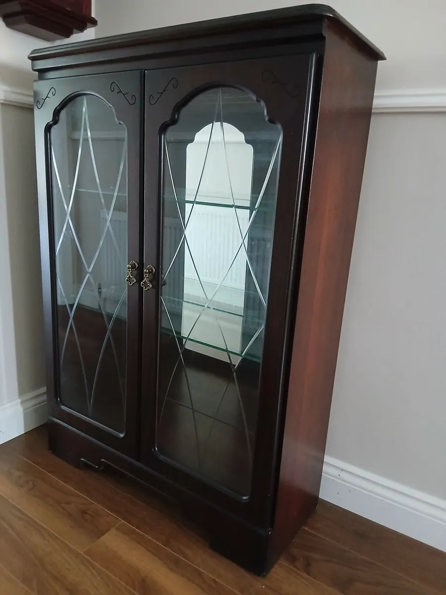 Cabinet - Image 4