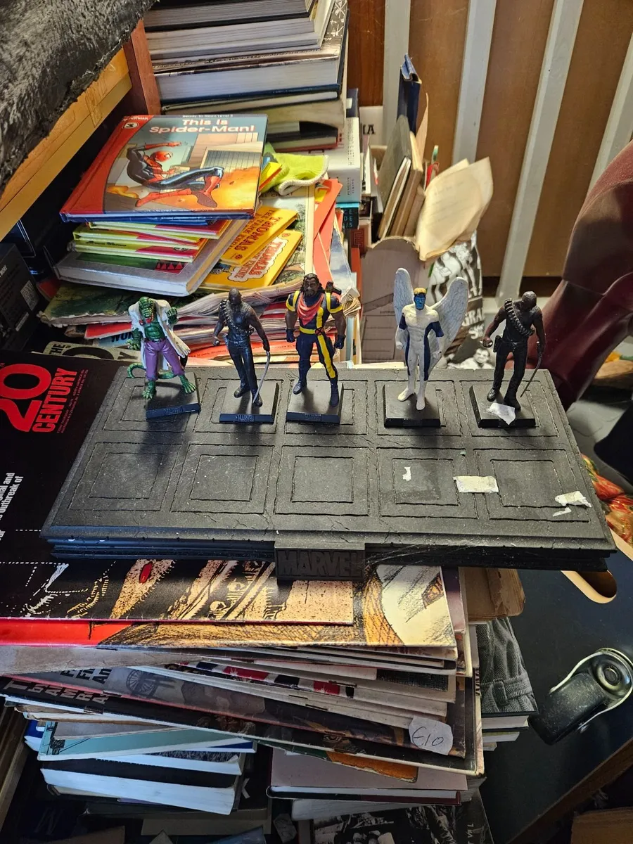 Superheros on Stand - Image 1