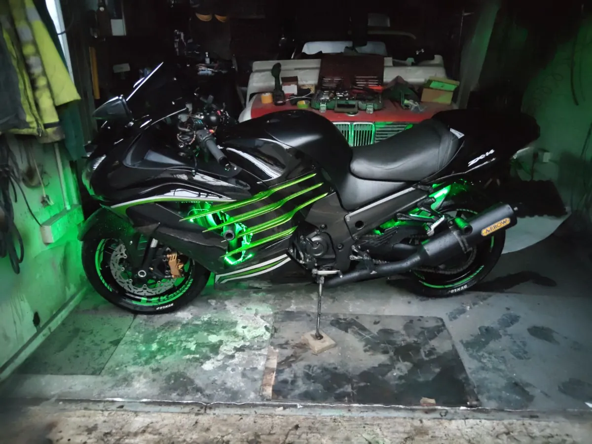 2006 kawasaki zzr1400 - Image 3