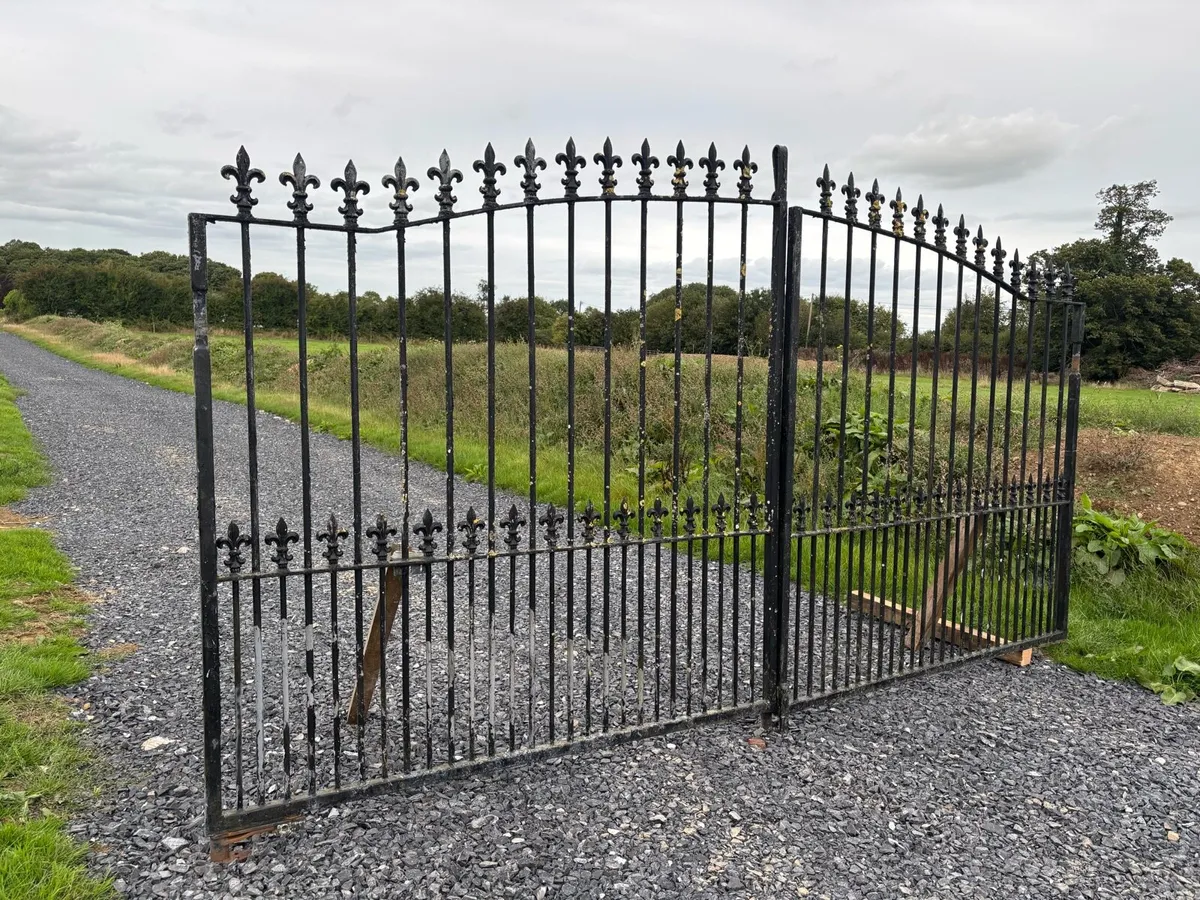Gates - Image 2