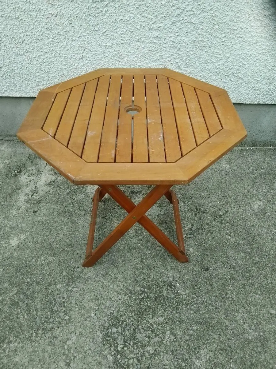 Small garden table - Image 1
