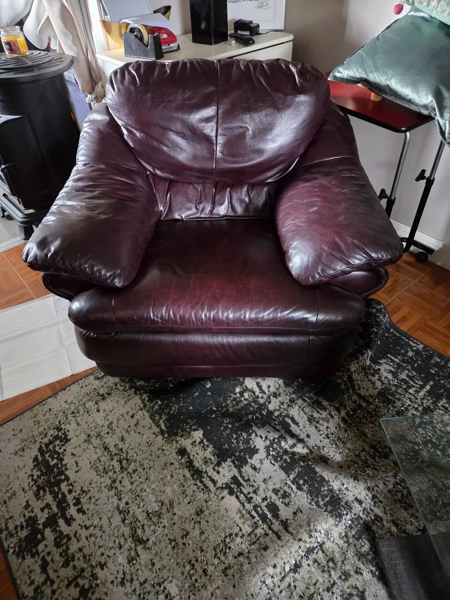 Leather 3 Piece Suite - Image 1