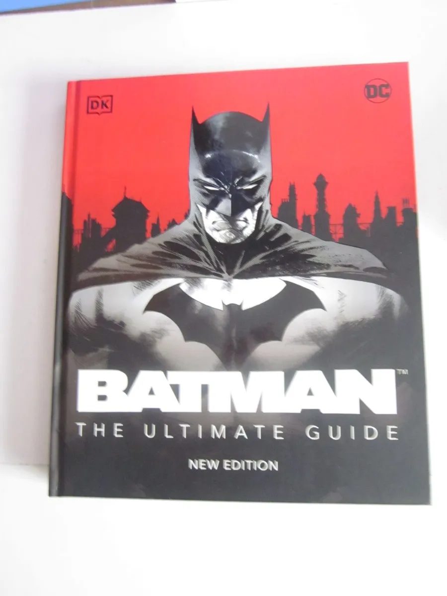 Batman TheUltimateGuideNewEdition by Matthew  Mann - Image 1