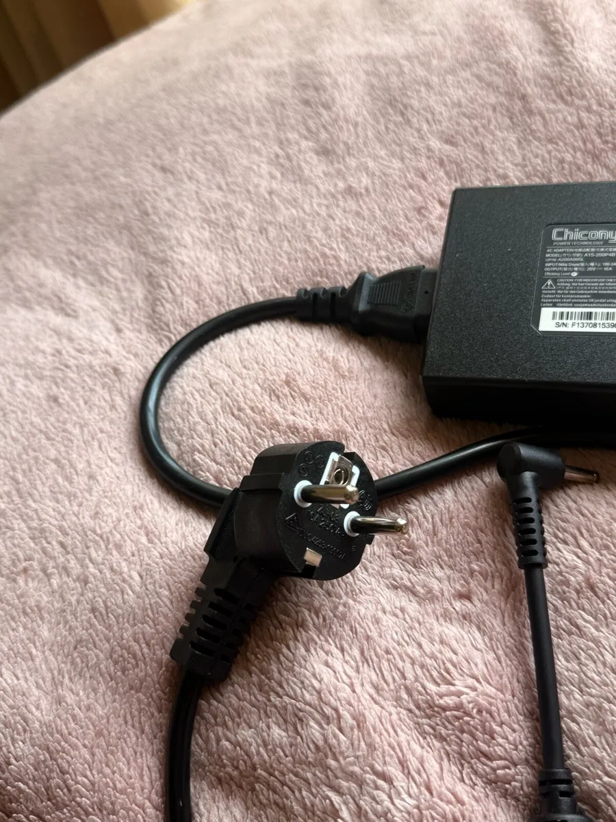 200W Laptop Power Charger (20V - 10A) - Image 3