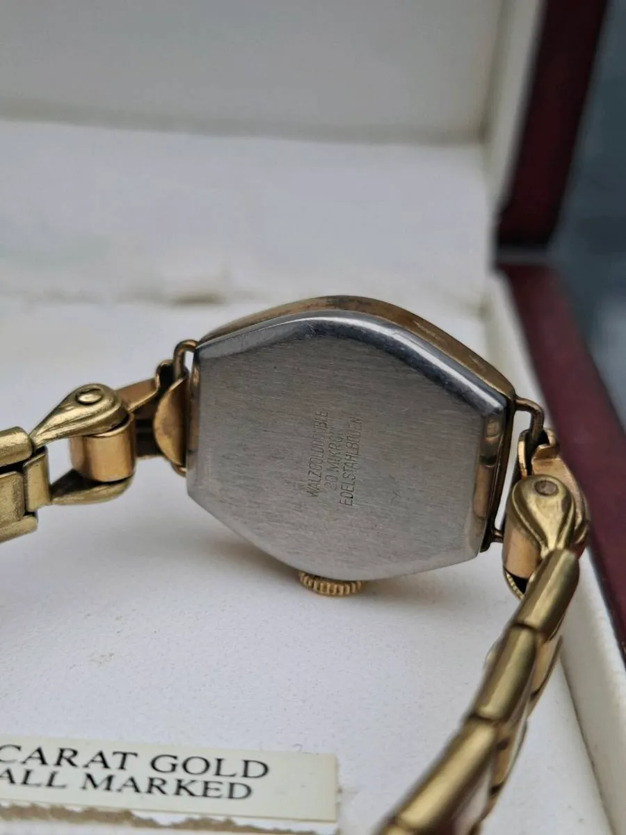 Vintage Swiss made Viberna mechanical Ladies Watch - Image 4