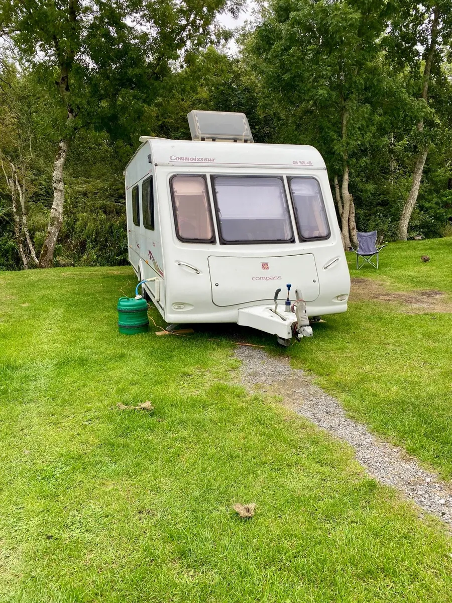 2006 Compass Connoisseur 524 | 4-Berth | Mint Cond - Image 3