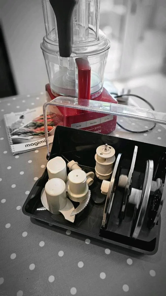 Magimix 3200XL food processor plus accessories - Image 4