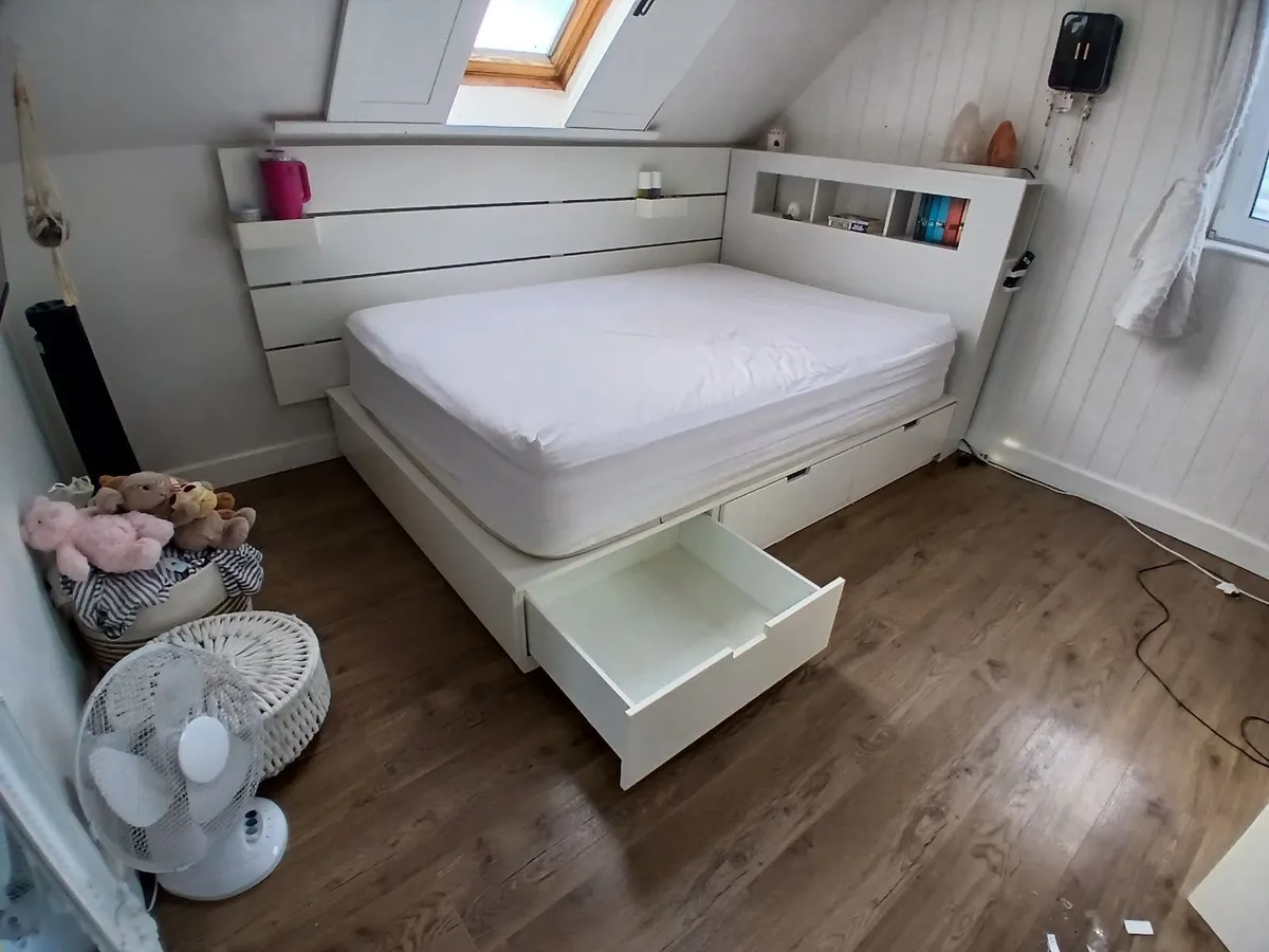Double bed - Image 3