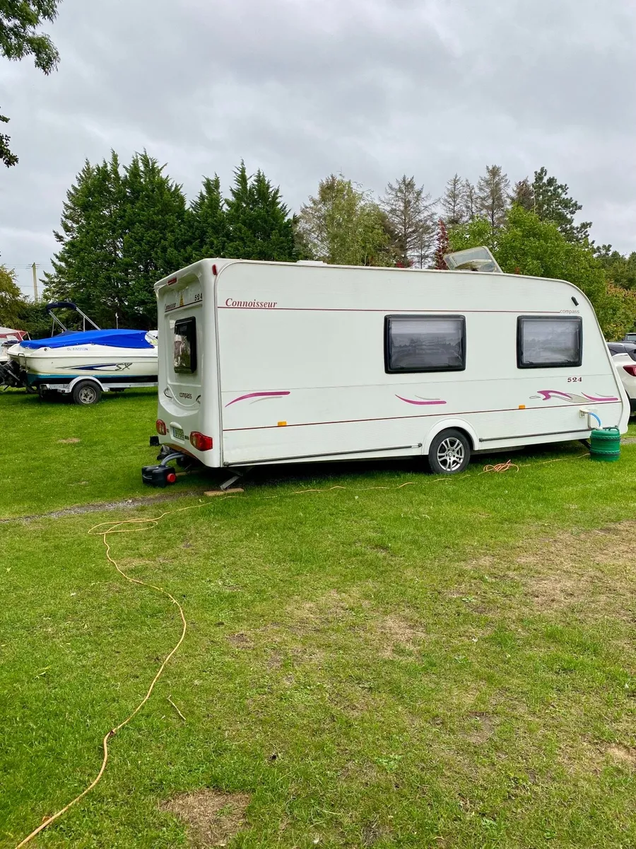 2006 Compass Connoisseur 524 | 4-Berth | Mint Cond - Image 4