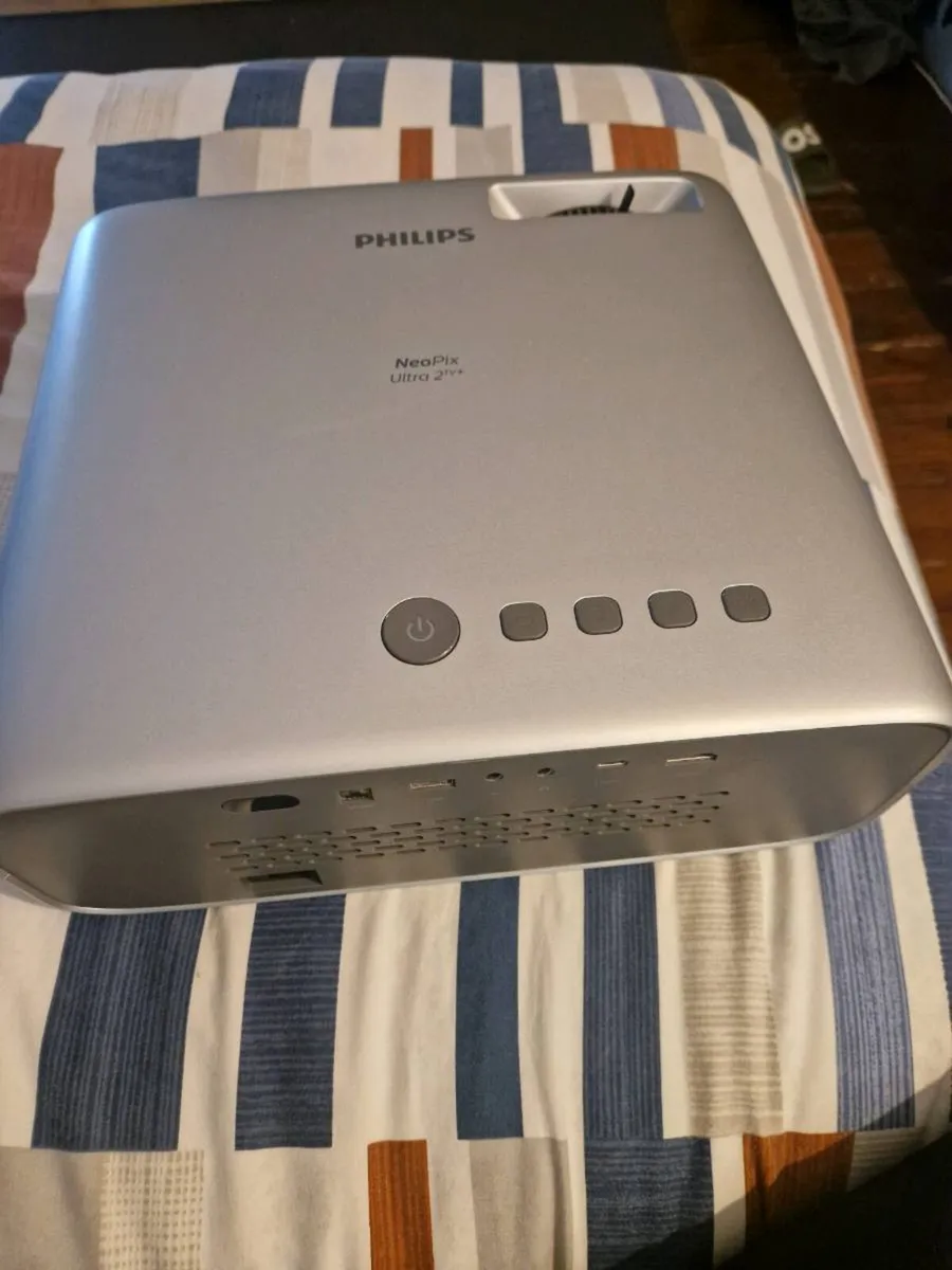 Philips Neopix Ultra Tv+ projector - Image 1