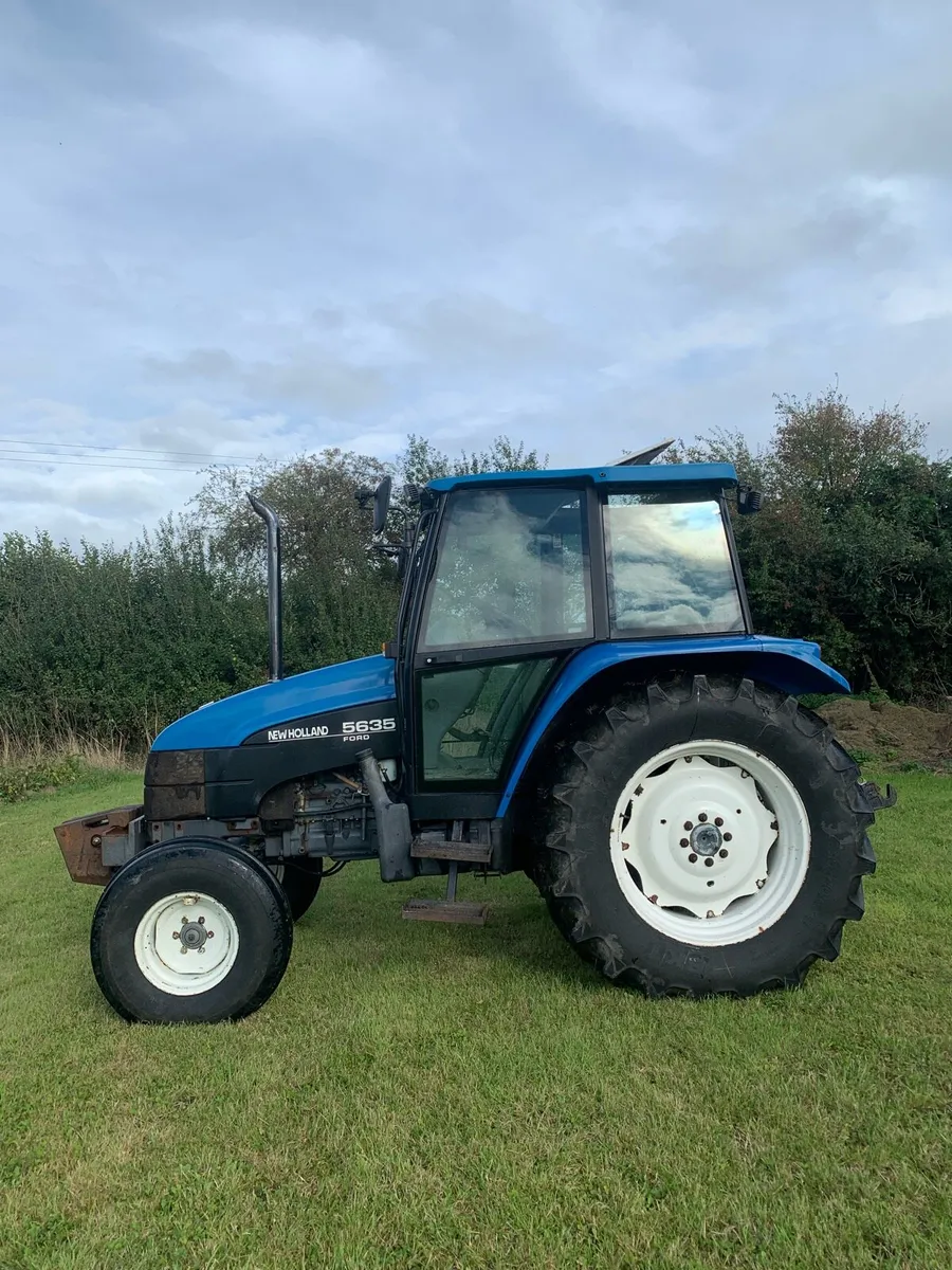New Holland 5635 - Image 1