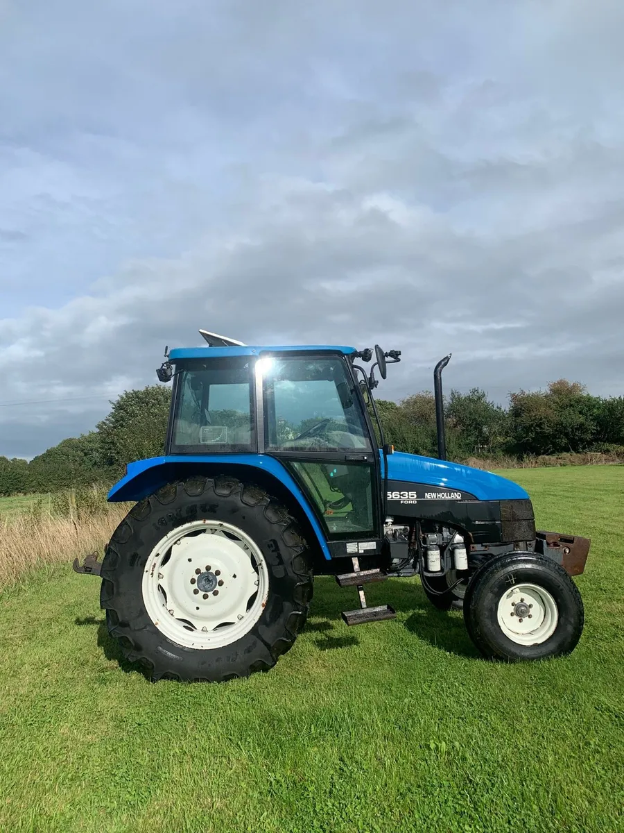 New Holland 5635 - Image 2