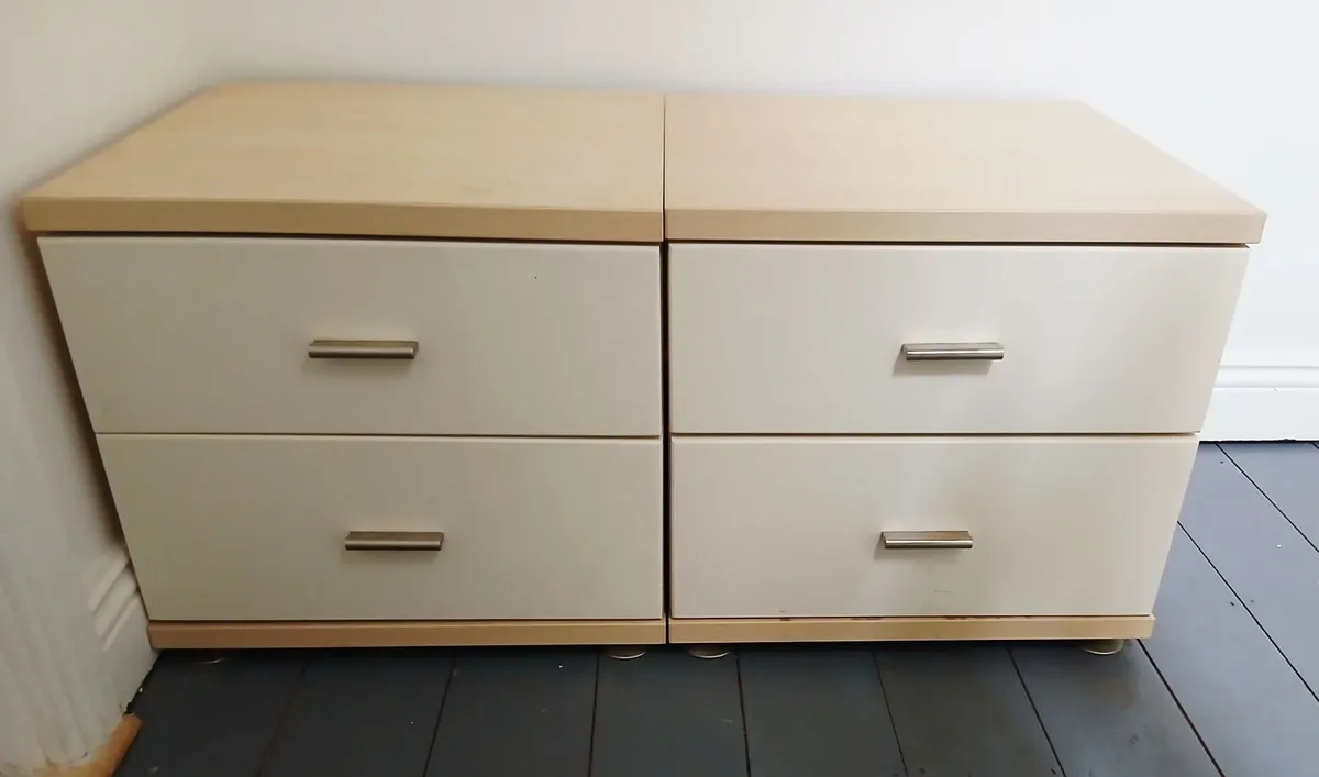 Set of bedside lockers - Image 1