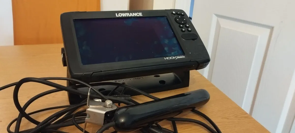 Fish Finder Lowrance Hooks Reveal 9 - Image 1