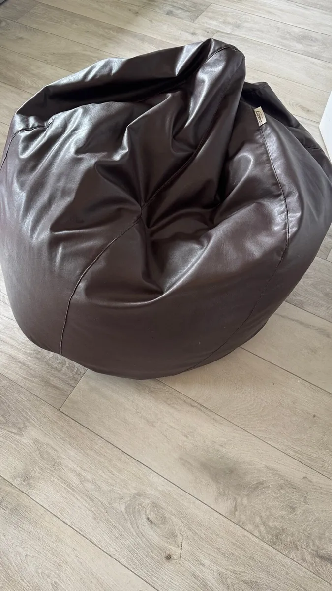 Brown leather large bean bag - Image 1