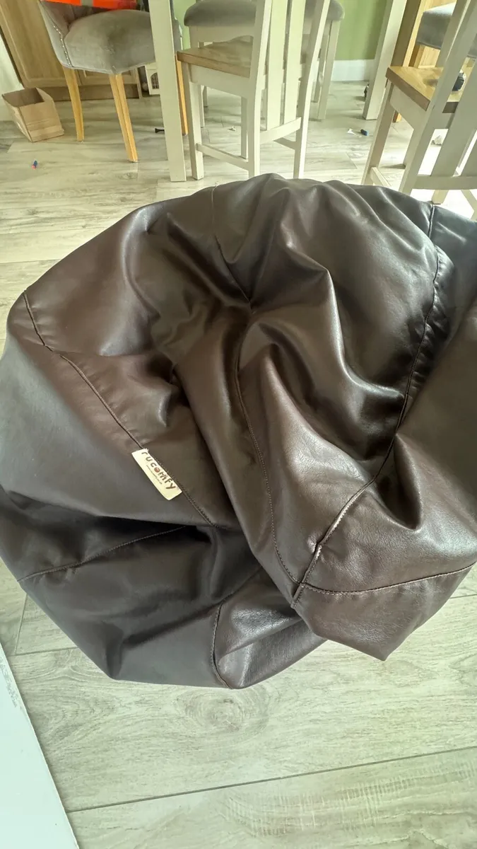 Brown leather large bean bag - Image 3