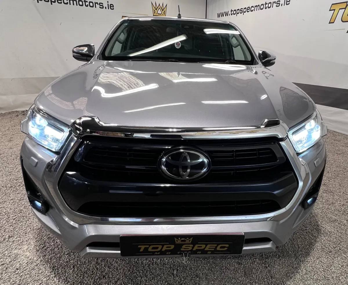 2021 (212) TOYOTA 2.8D-4D HILUX INVINCIBLE AUTOMAT - Image 4