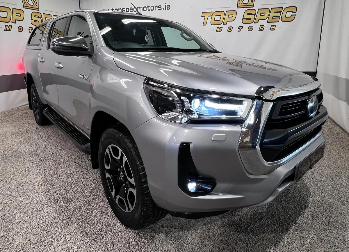 2021 (212) TOYOTA 2.8D-4D HILUX INVINCIBLE AUTOMAT - Image 3