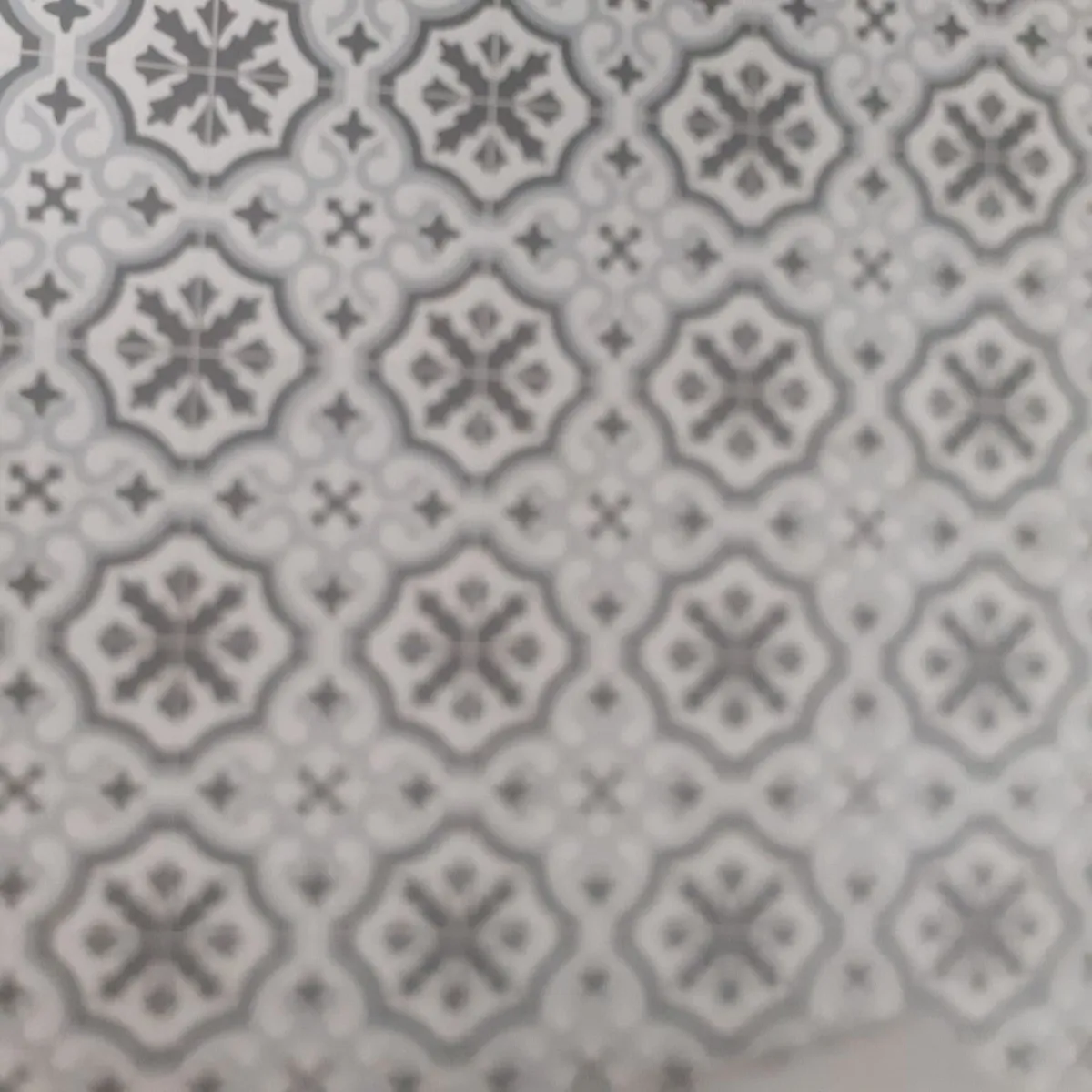Decorative 45 cm x 45 cm porcelain tiles - Image 2