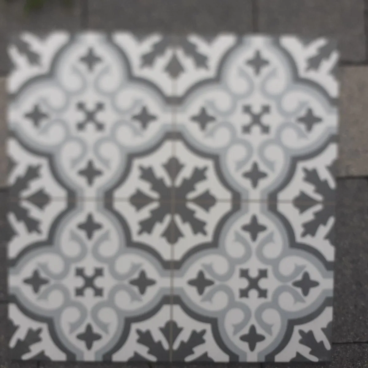 Decorative 45 cm x 45 cm porcelain tiles - Image 1