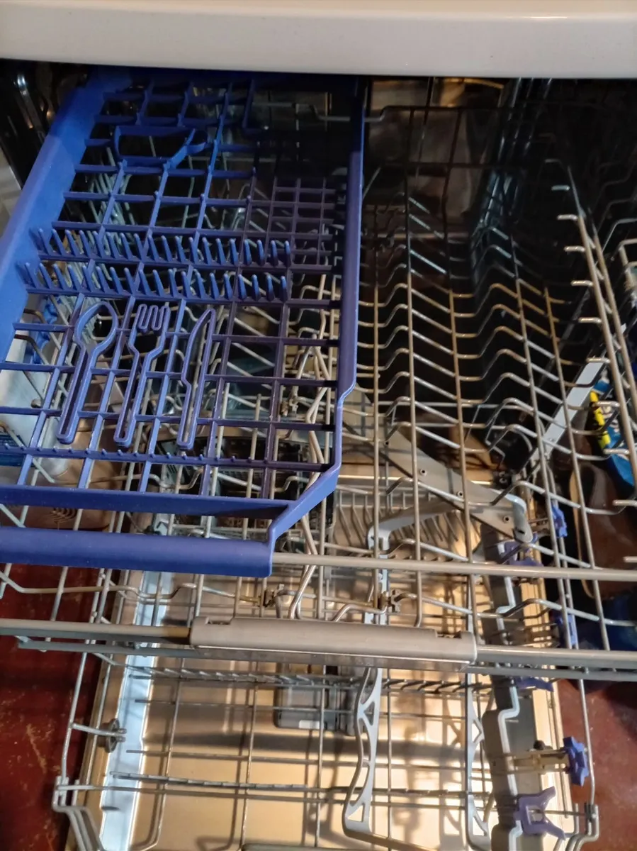 Dishwasher - Image 4