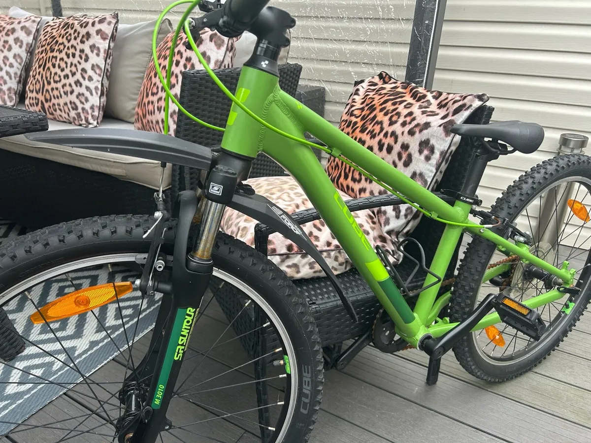 Kids bike as new - Image 4