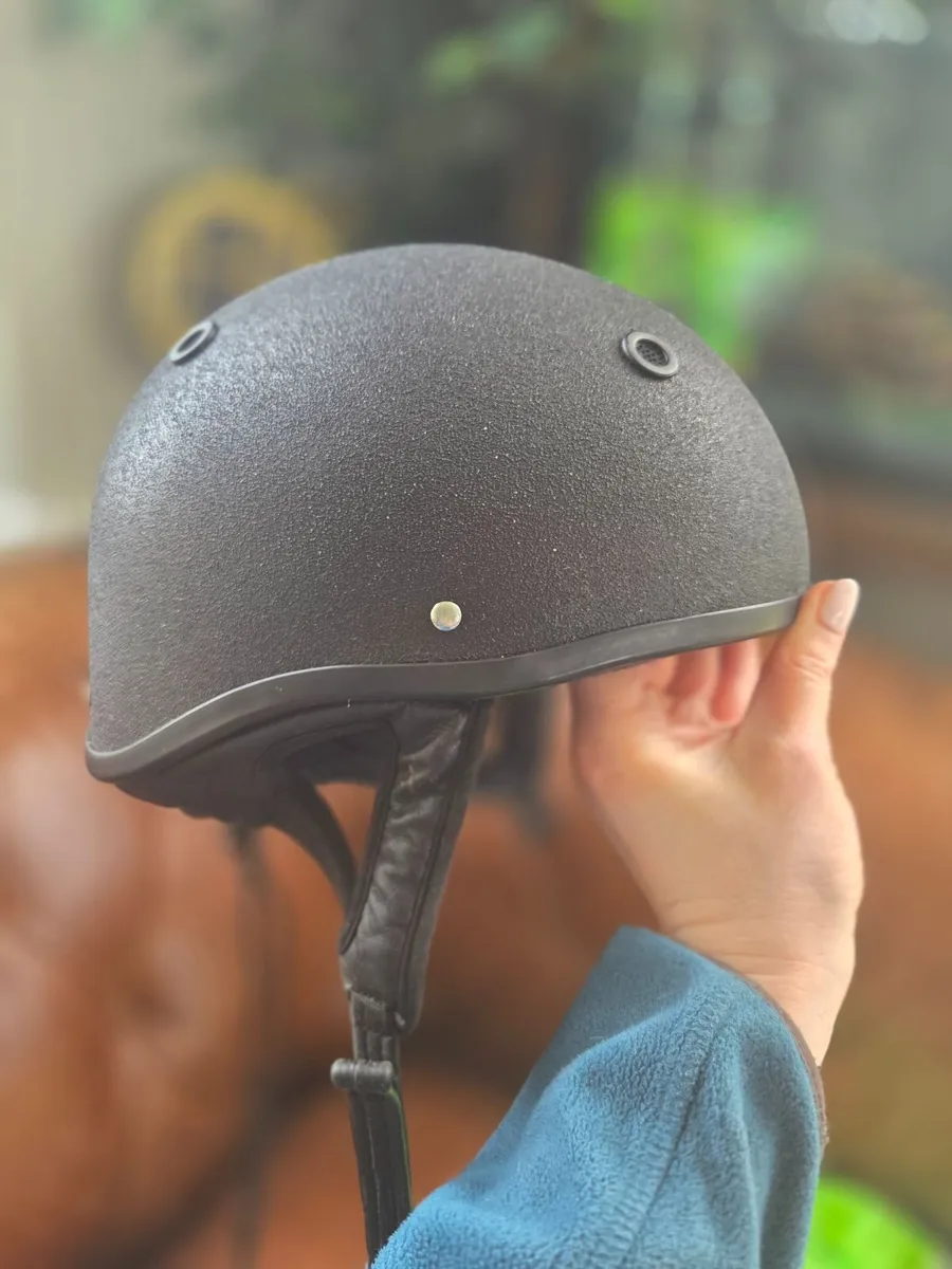 Helmet /scull cap - Image 1