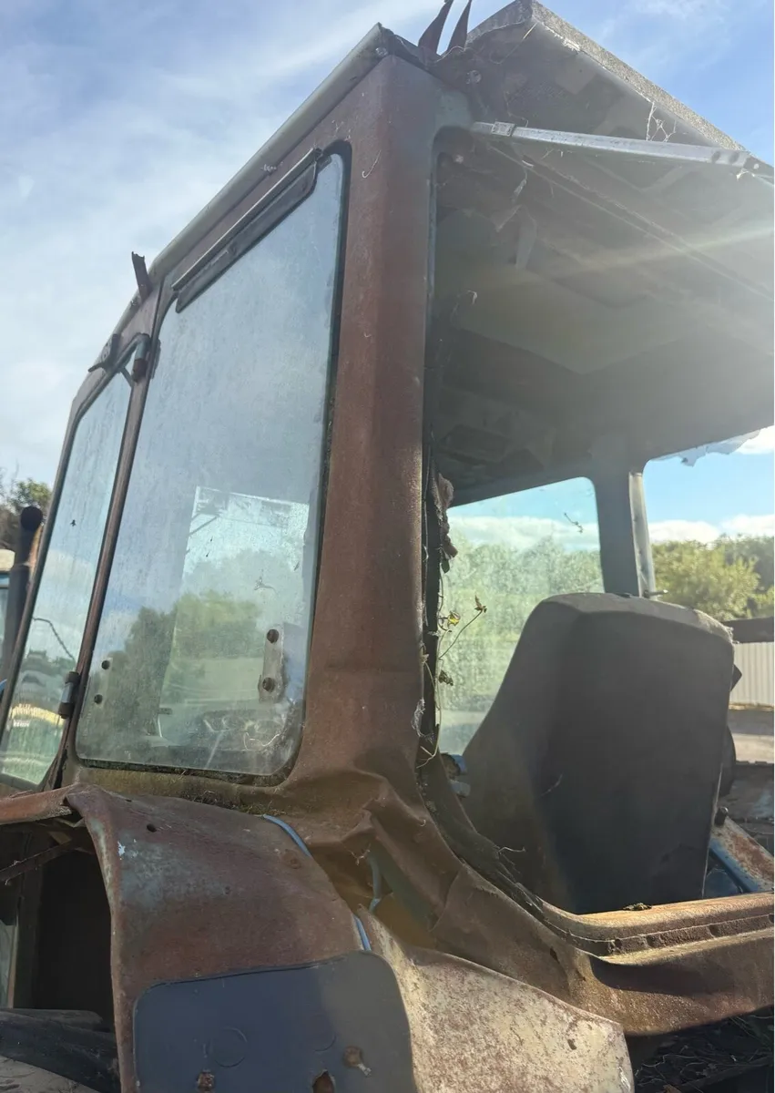 Q cab - Image 2
