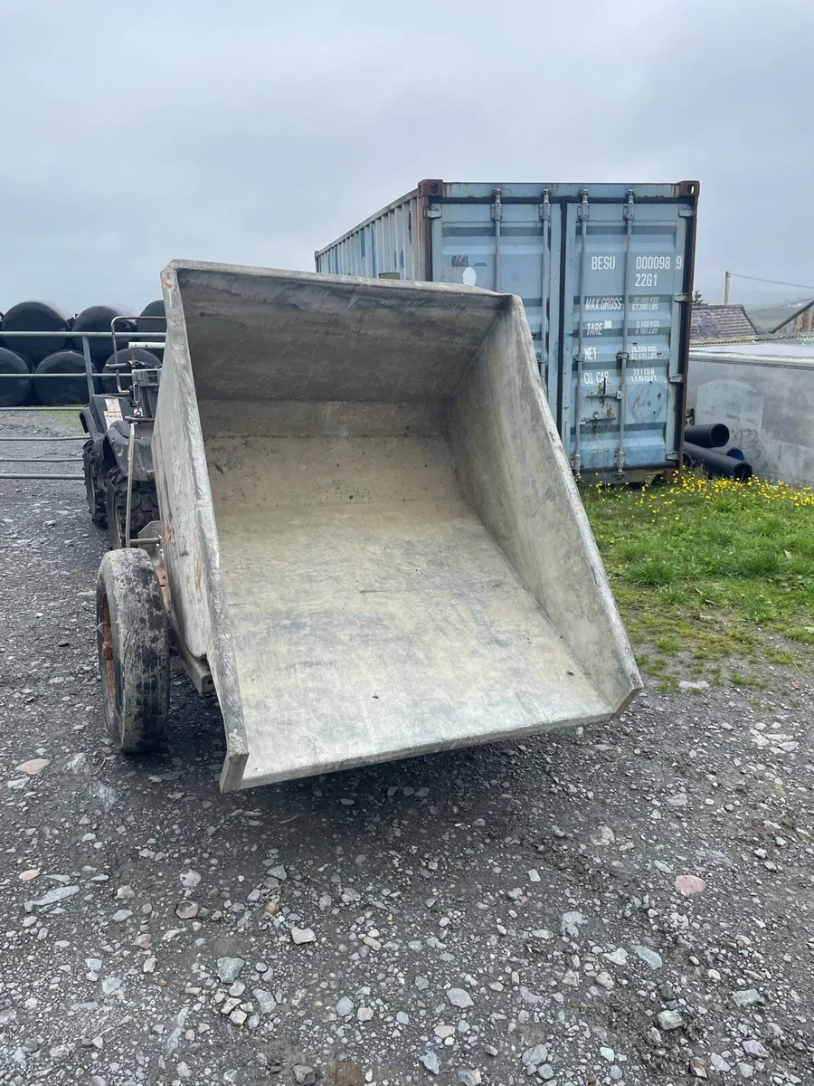 Trailers - Image 2