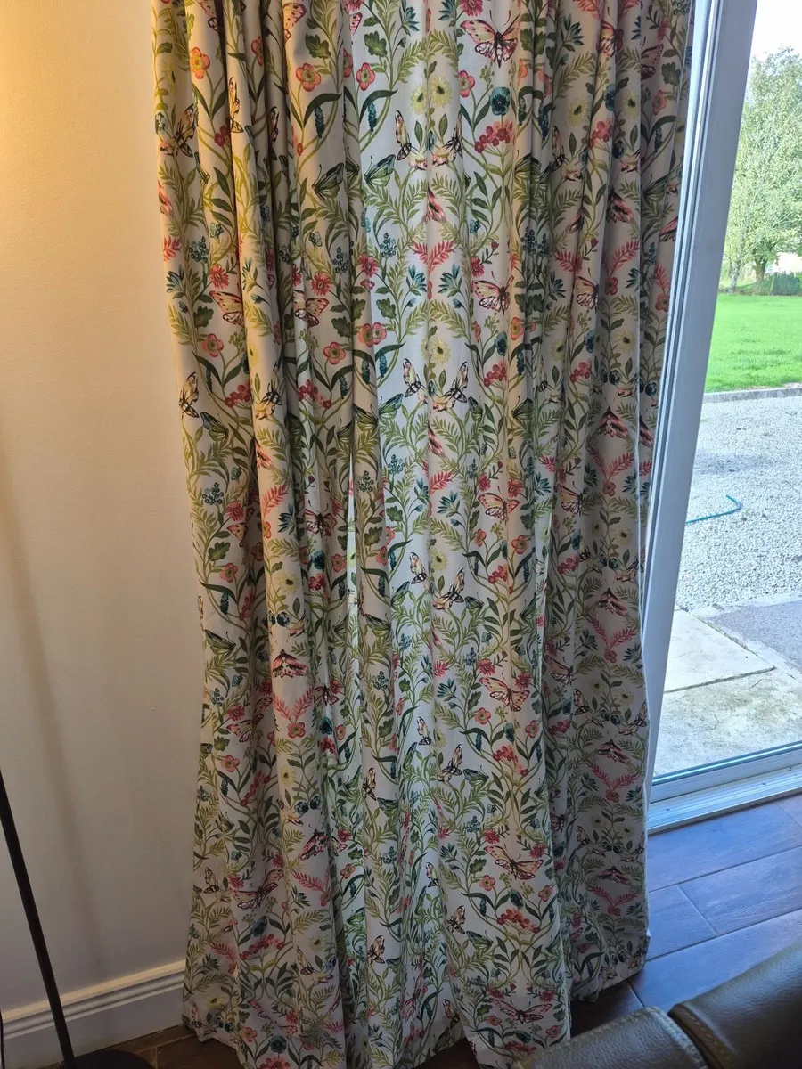 Curtains - Image 1