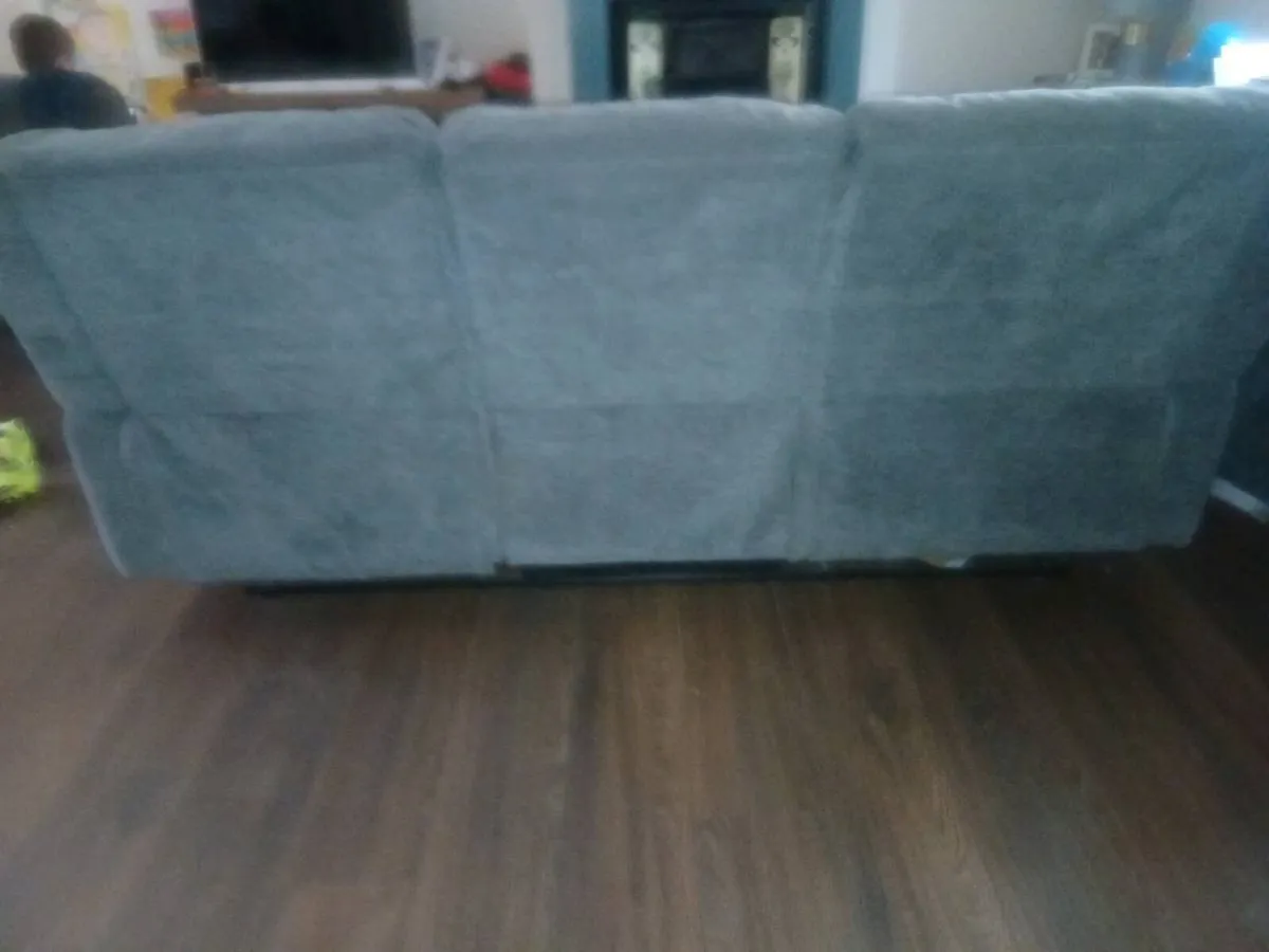 Grey three piece suite of furniture - Image 2