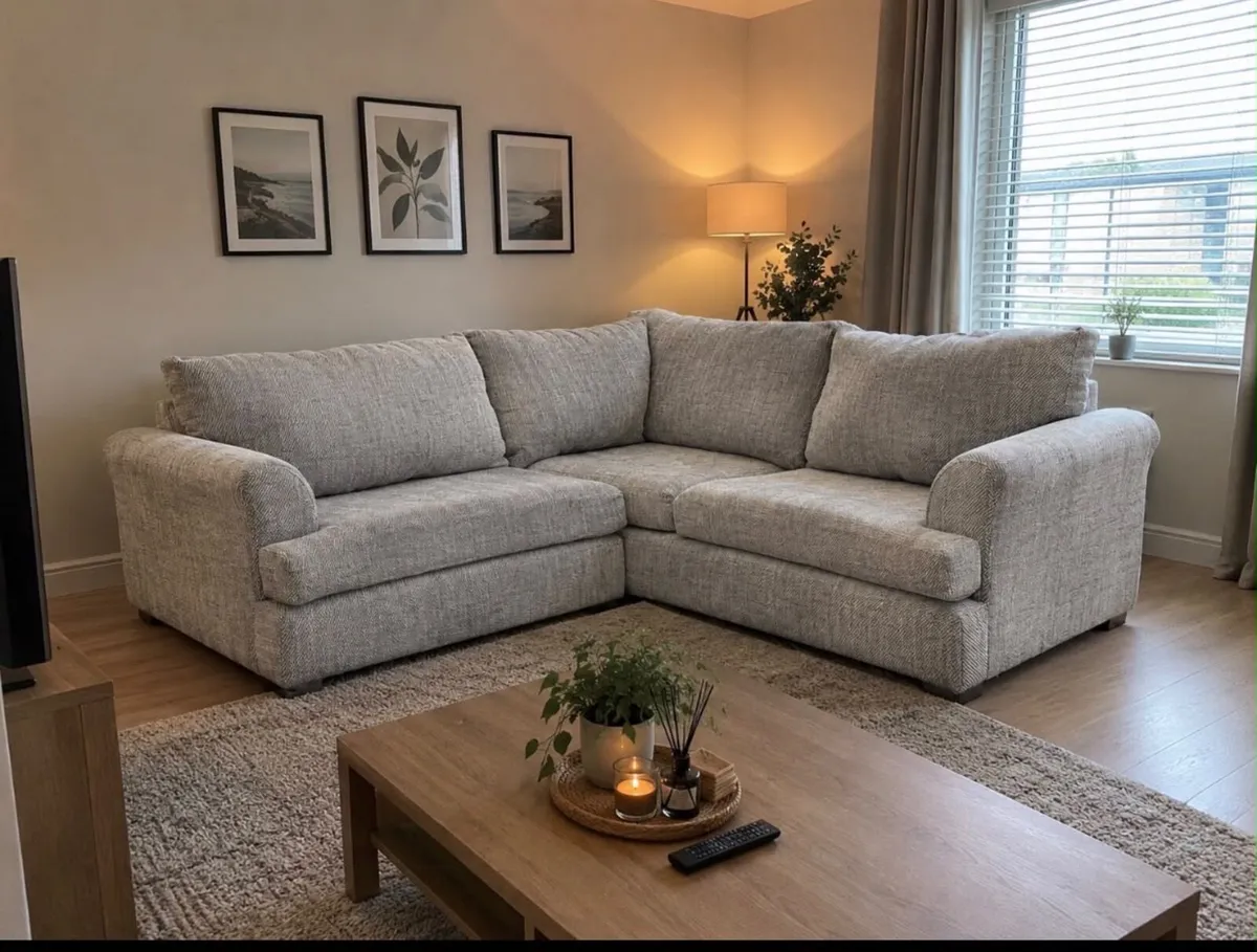 Beautiful Grey corner sofa - Image 1