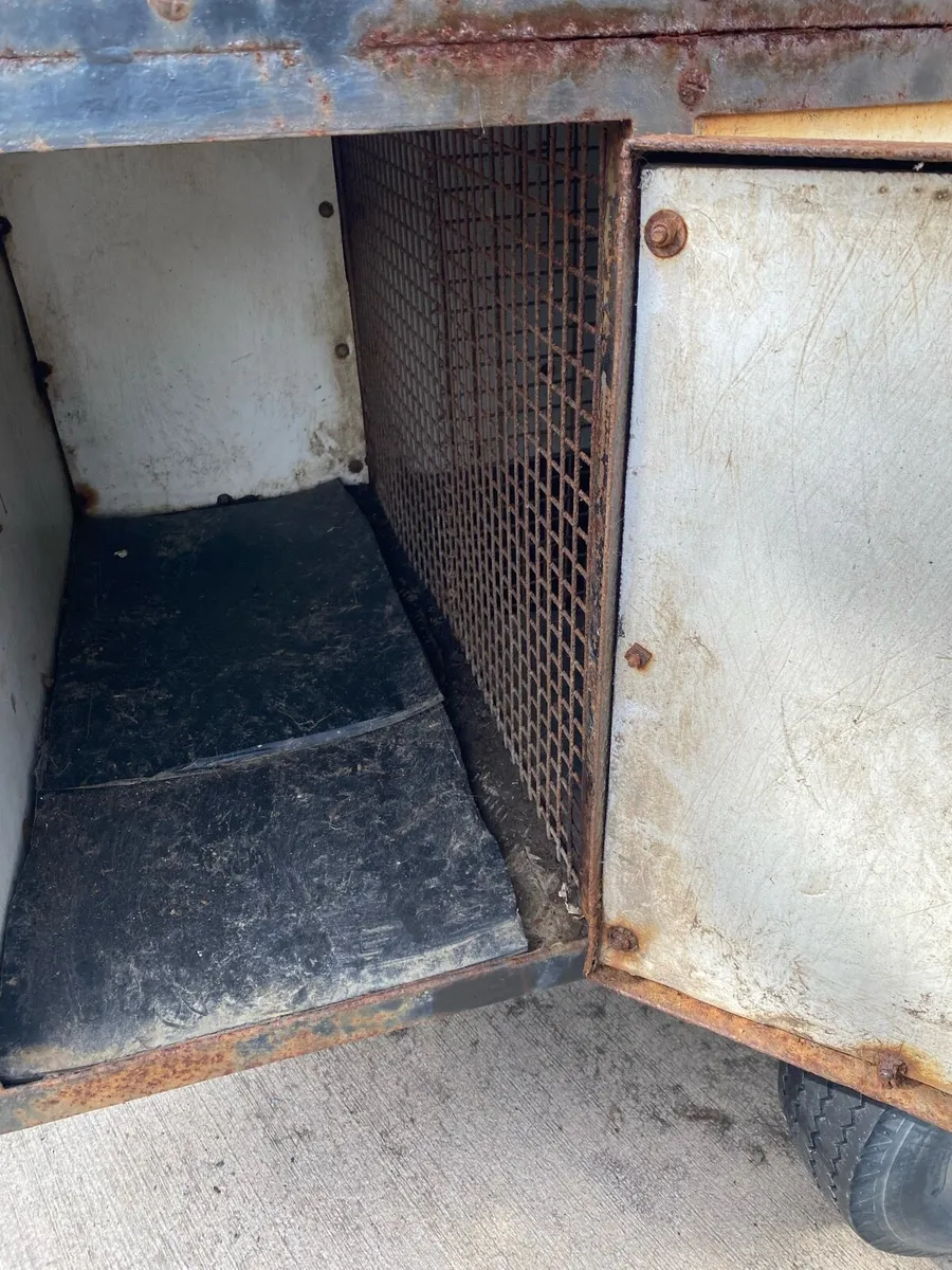 Dog Trailer - Image 4