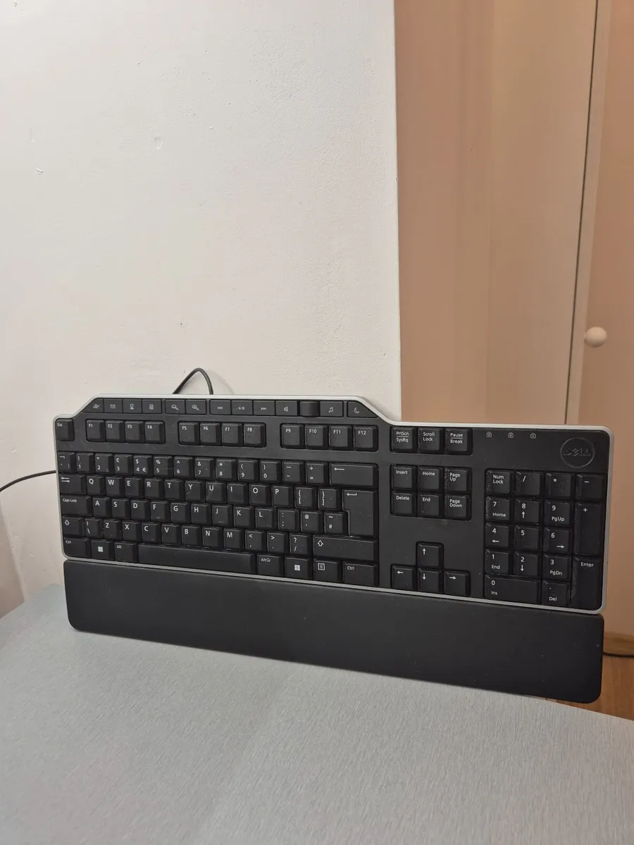 Almost New Keyboard DELL USB - Image 3