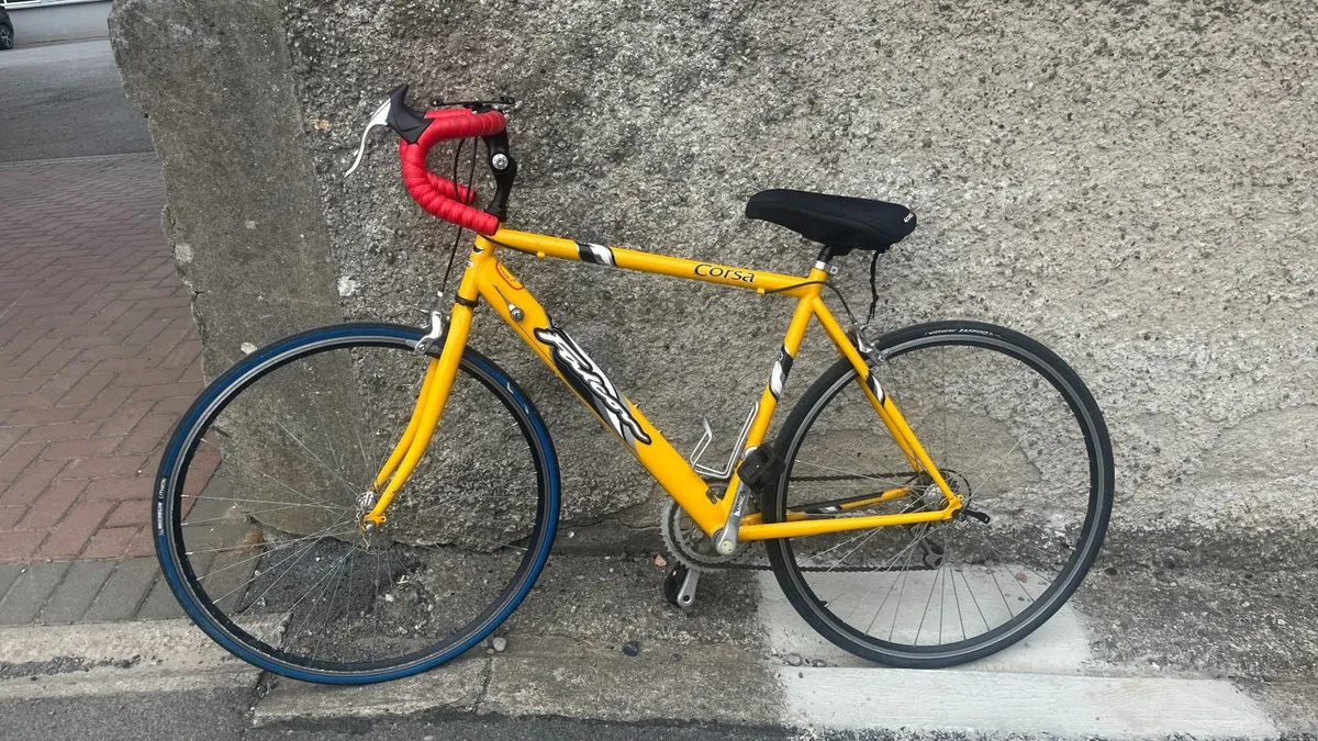 Vintage Road Bike - Image 1