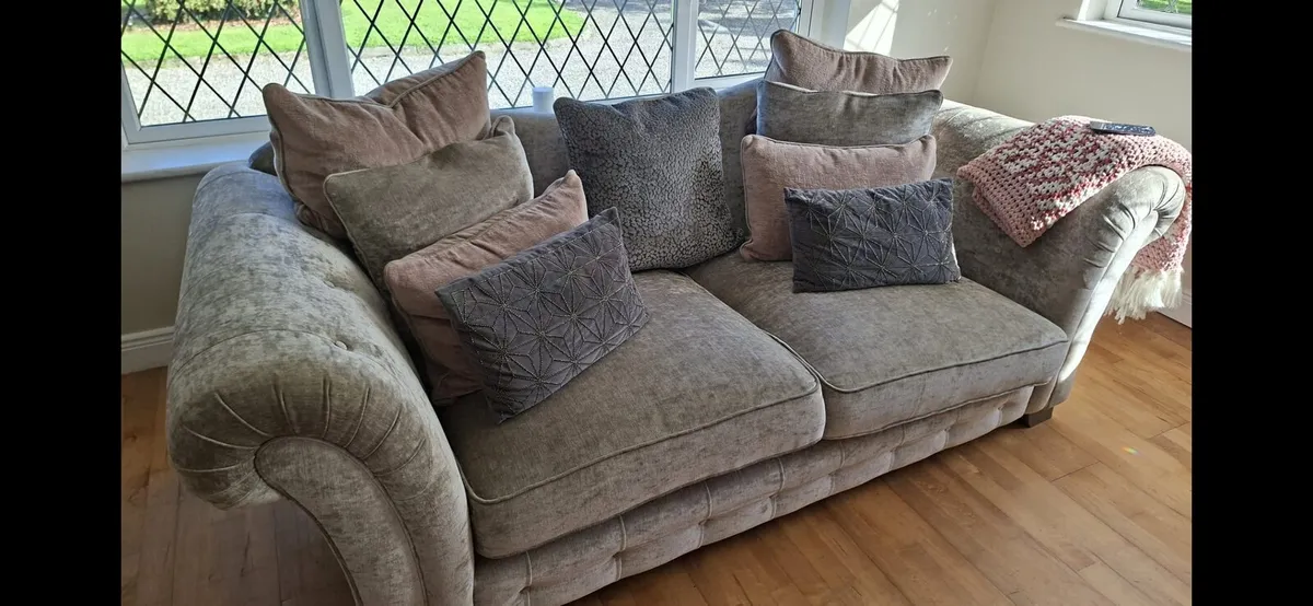 ** grey velvet couch (Scatter back) like new ** - Image 2