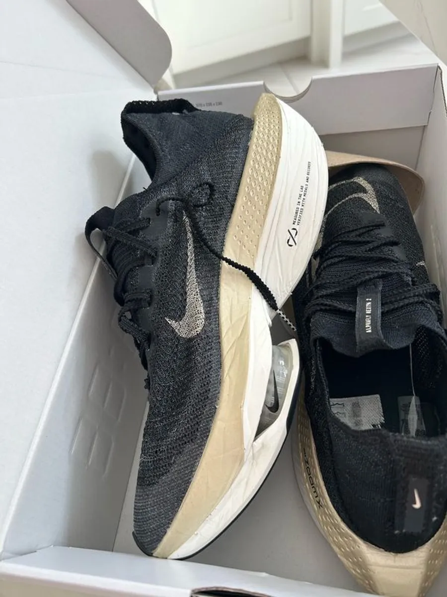 nike air zoom alphafly 2-size uk 10.5 - Image 1