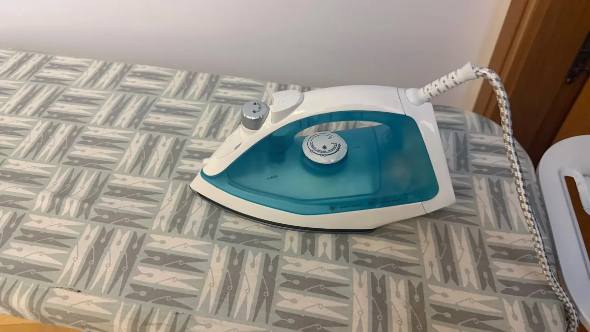 Iron & Ironing Board – €20 - Image 2