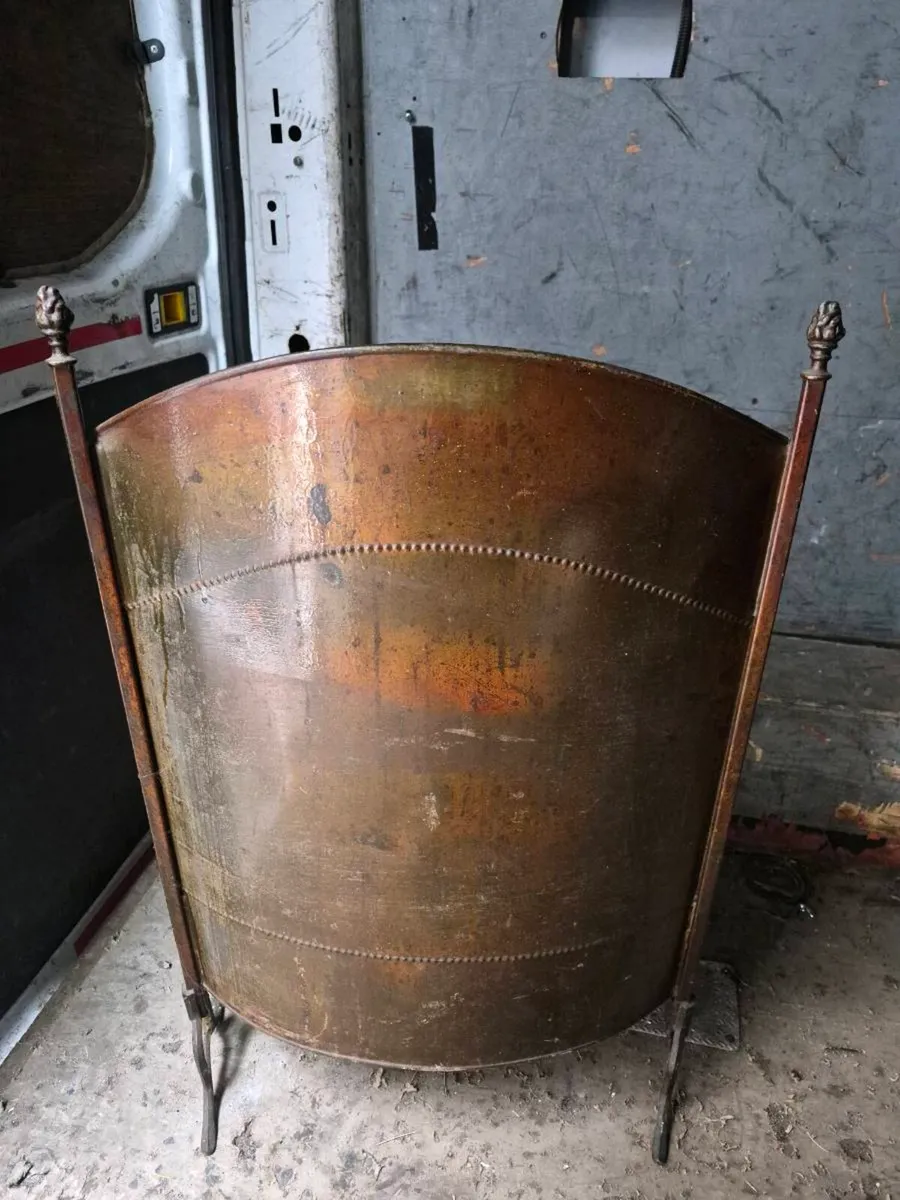 Antique fireguard - Image 1