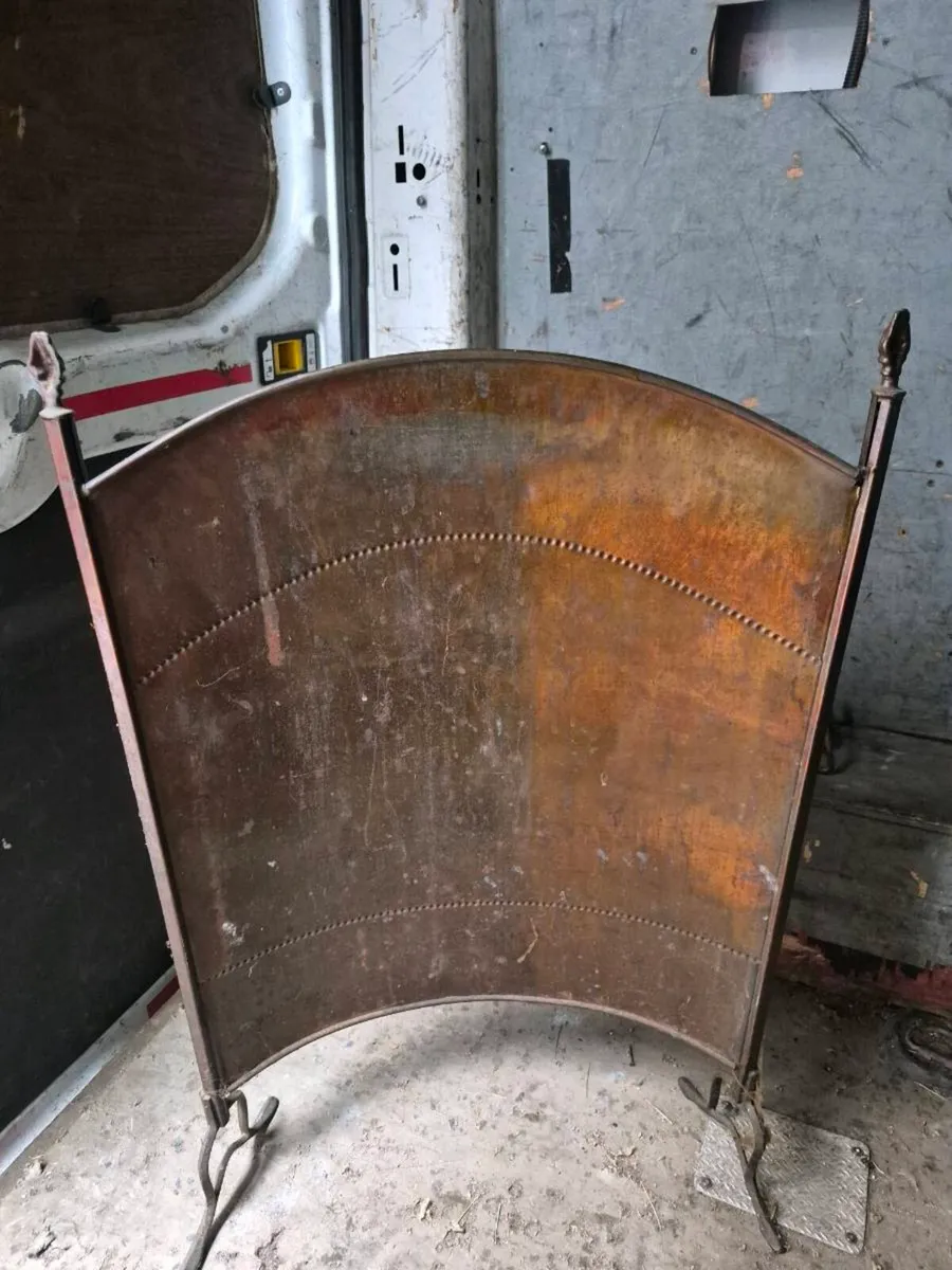 Antique fireguard - Image 2