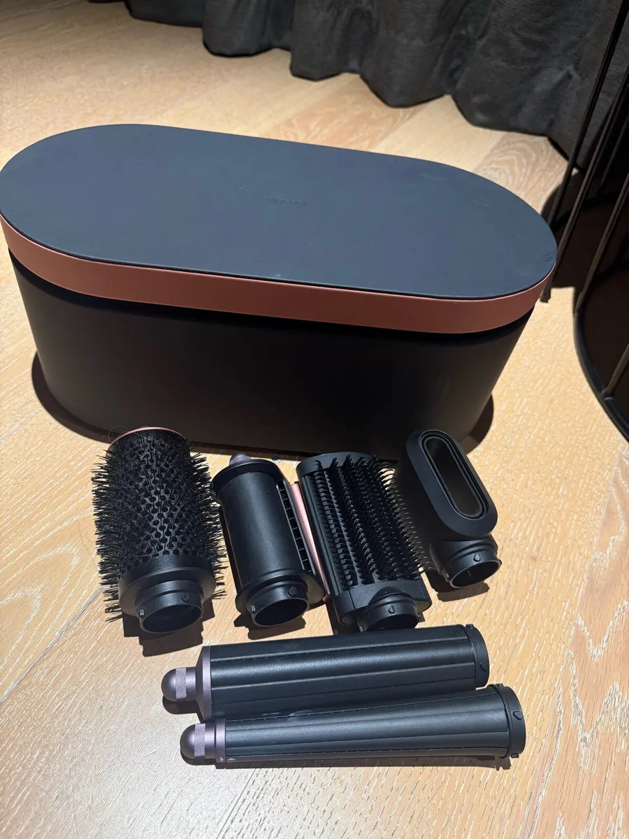 Dyson Airwrap Attachments & Storage Case - Image 1
