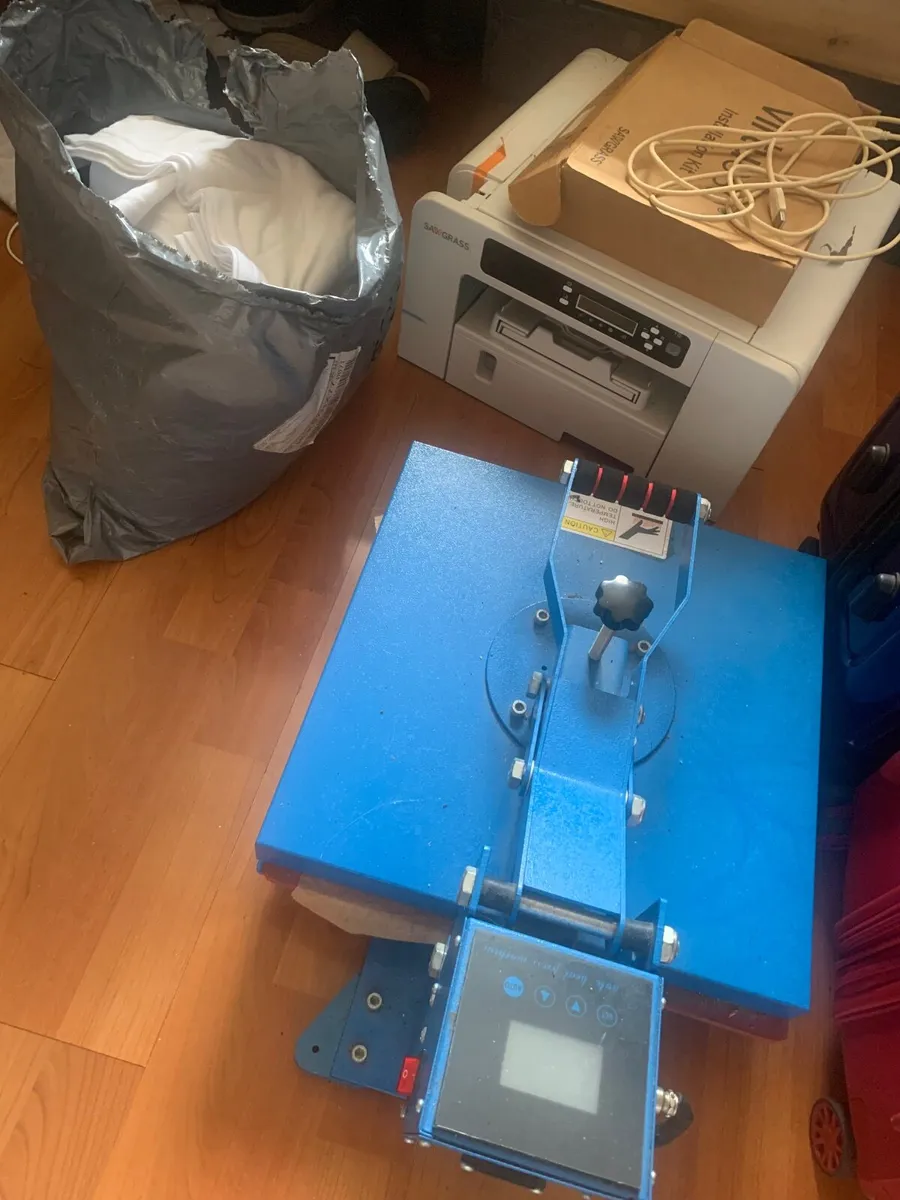 Sawgrass sublimation printer, heat press and bag o