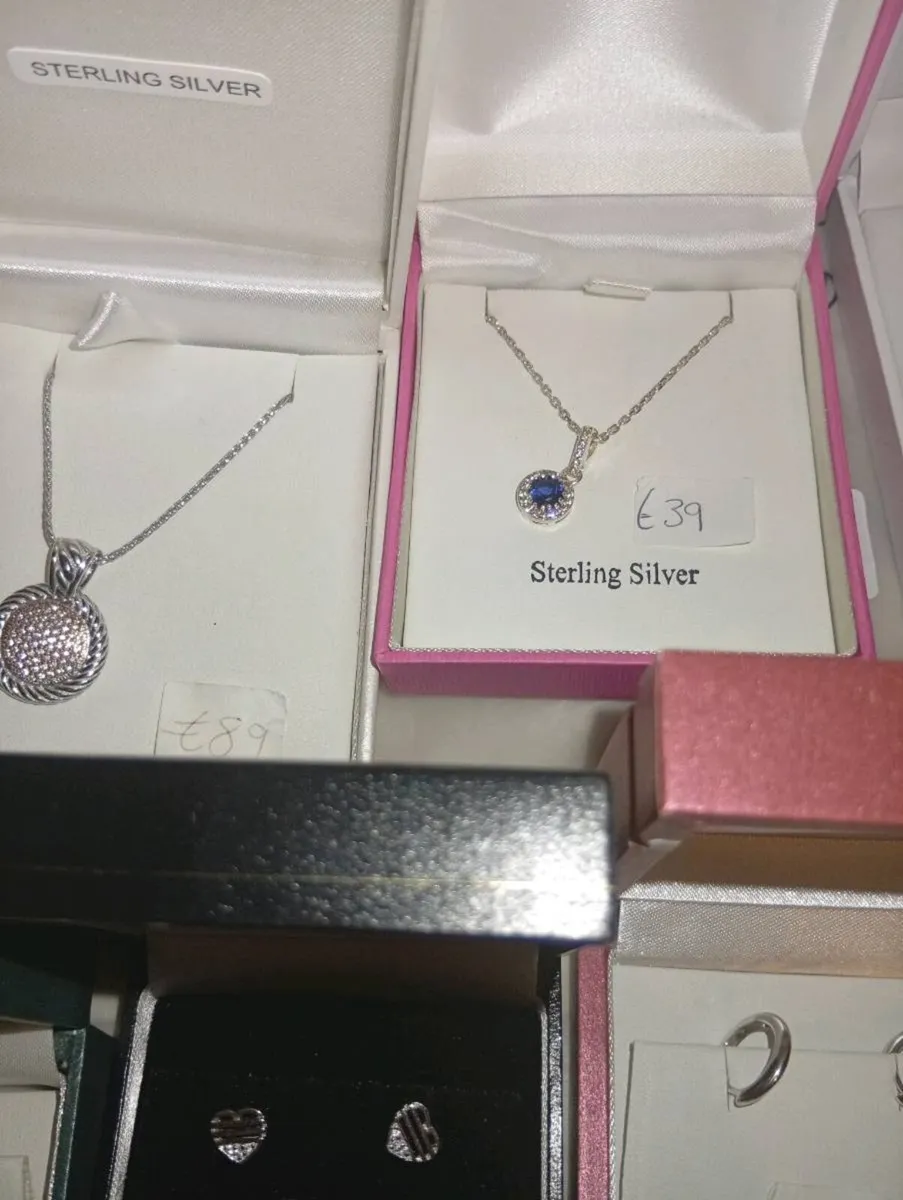 CLOSE DOWN JEWELLERY SALE .JOT LOT 190 EURO SLIVER - Image 1