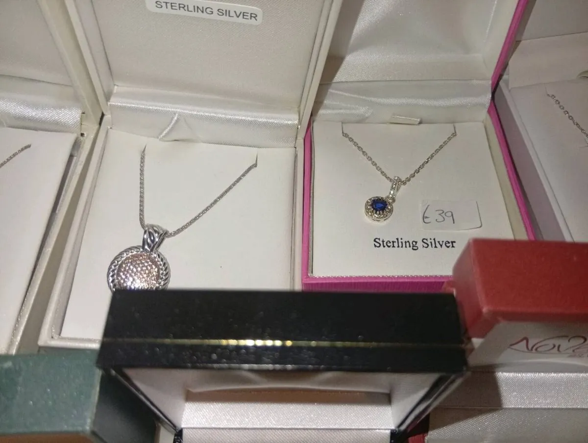 CLOSE DOWN JEWELLERY SALE .JOT LOT 190 EURO SLIVER - Image 3