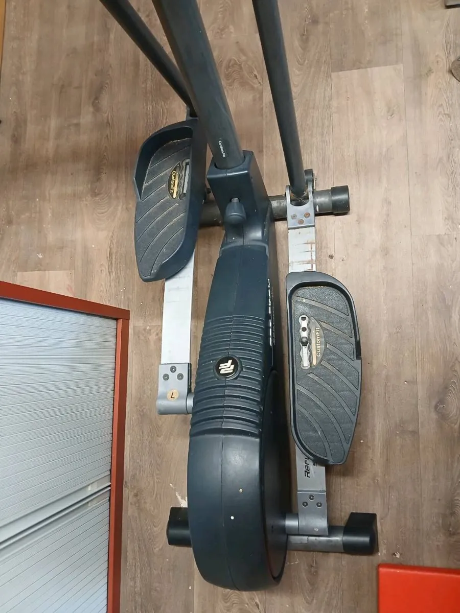 Cross Trainer - Image 2