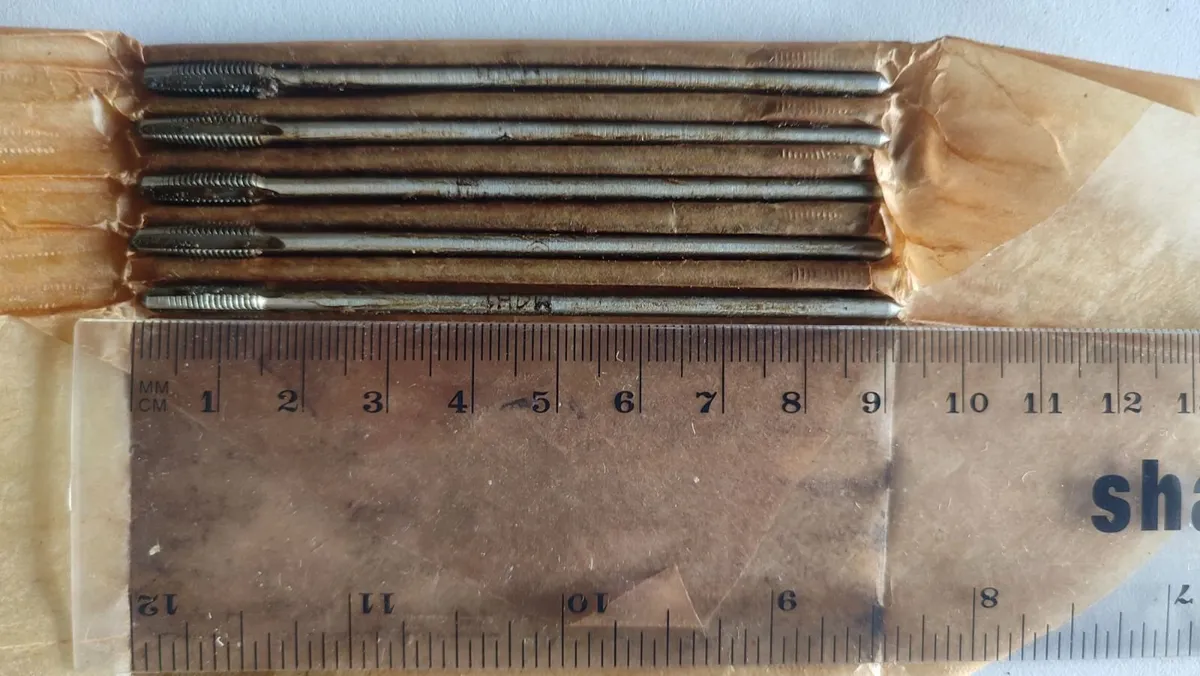 Lot of 10 USSR Straight Nut Taps M4 Metric HSS