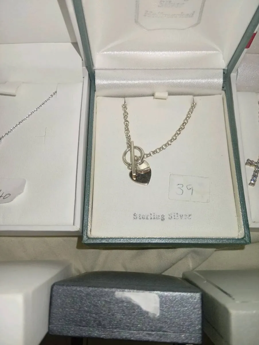 CLOSE DOWN JEWELLERY SALE 220 FOR LOT SLIVER - Image 4