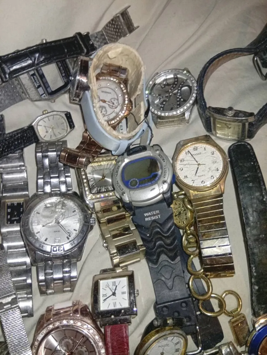 JOB LOT OF OLD WATCHES PARTS REPAIRS 160 FOR  LOT - Image 2